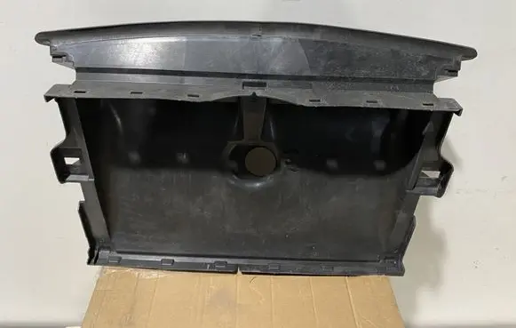 Tesla Model 3 Intercooler air guide/duct channel 155978700A