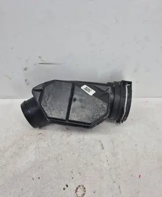 Volvo XC40 Intercooler hose/pipe 32222147