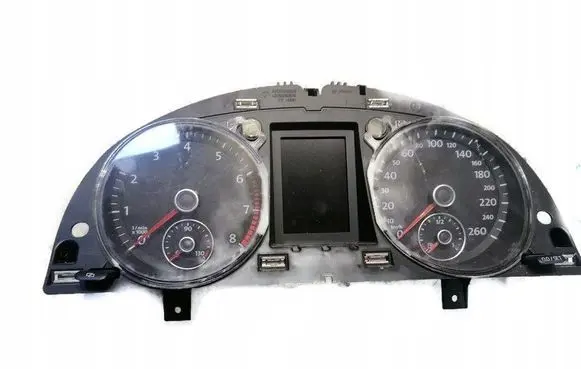 Volkswagen PASSAT B6 Speedometer (instrument cluster) 3C0920872A