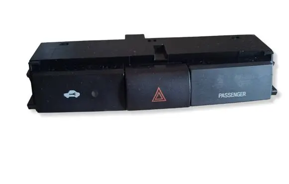 Toyota Corolla Verso AR10 Hazard light switch 153965