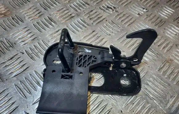 Volkswagen PASSAT CC Engine bonnet/hood lock/latch loop/hook 3C8823480E