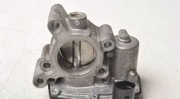Ford Focus Electric throttle body valve 50989011