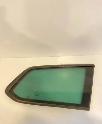 Volkswagen PASSAT B8 Rear side window 3G9845298