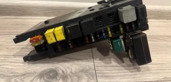 Mercedes-Benz CLK A209 C209 Fuse module 2095450101 5DK00848610