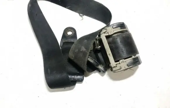 Ford Focus Front seatbelt 560626501