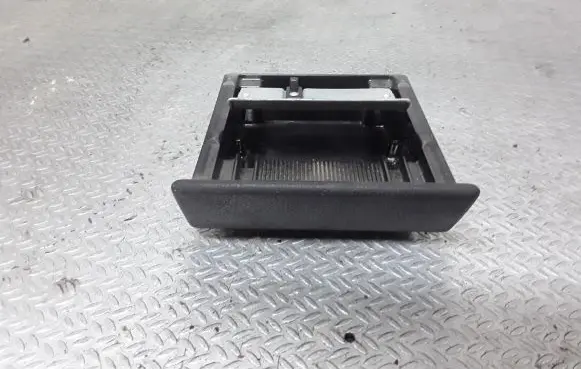 Car ashtray