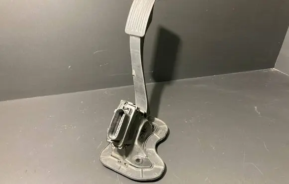 Ford Transit Accelerator throttle pedal 6C119F836CB 6PV00923800 6C119966AA