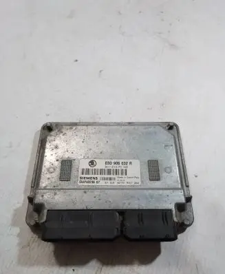 Skoda Fabia Mk1 (6Y) Engine control unit/module ECU 03D906032R 5WP40236 3PD1408