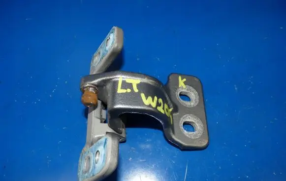 Mercedes-Benz C W204 Tailgate/trunk/boot hinge