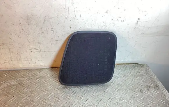 Lexus CT 200H Subwoofer grill/trim 