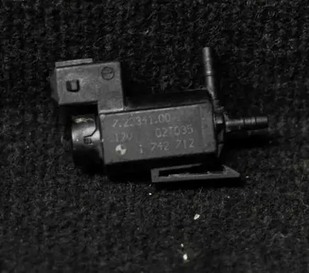 BMW 1 F20 F21 Turbo solenoid valve 1742712