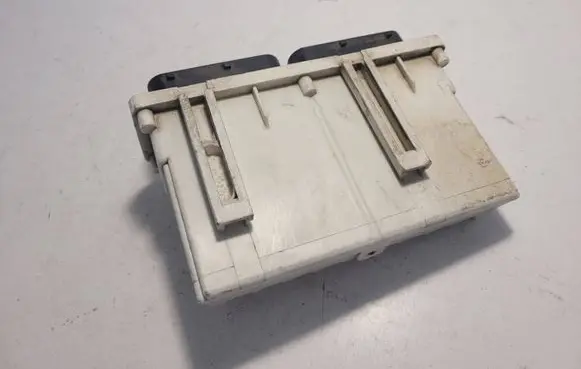 Opel Zafira A Fan control module 24409214 15396914