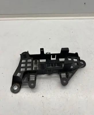 Battery bracket