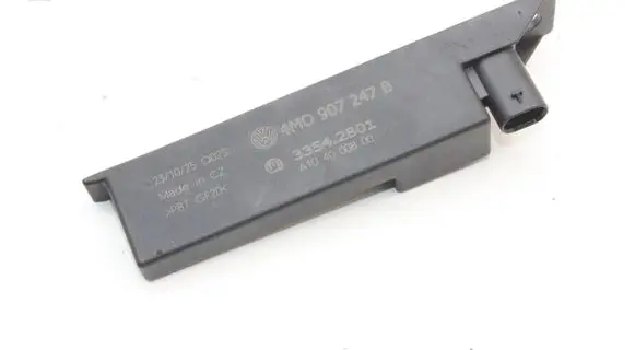 Audi E-tron GT Keyless system antenna 4M0907247B