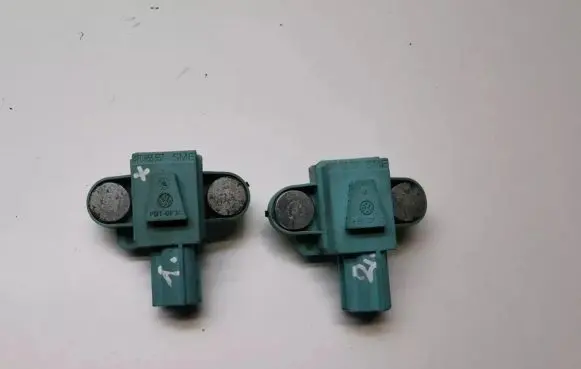 Audi A6 S6 C6 4F Airbag deployment crash/impact sensor 4F0955557