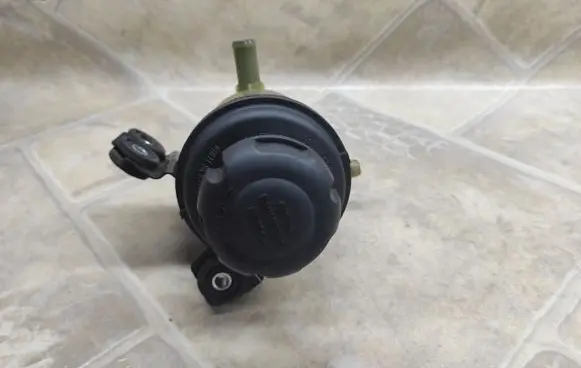 Hyundai ix 55 Power steering fluid tank/reservoir