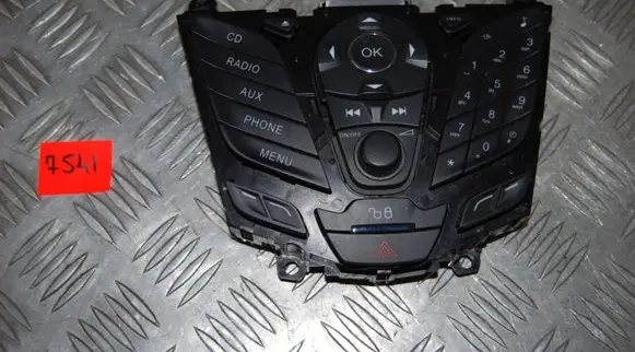 Head unit multimedia control
