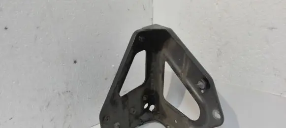 Audi A6 Allroad C6 Fender mounting bracket 4F0821135