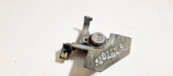 Peugeot 406 Front door lock (next to the handle) 