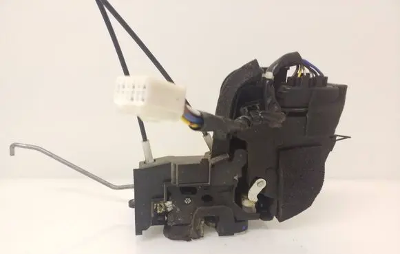 Mazda CX-7 Front door lock CEH16