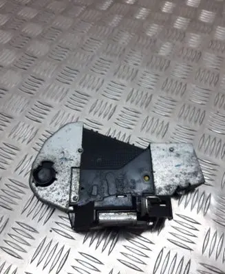Loading door lock