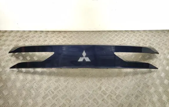 Mitsubishi Outlander IV Tailgate trim 5817A324 5817A407