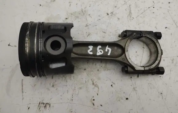 Peugeot 508 Piston with connecting rod