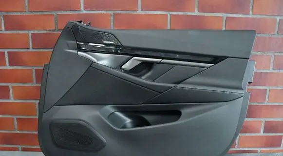 BMW 5 G60 G61 Coupe rear side trim panel 6025131 23052023 82716250