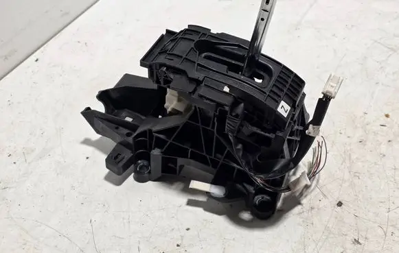 Toyota C-HR I Gear shifter/selector 75G588LHD