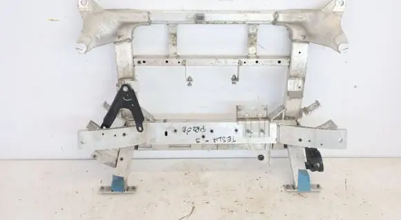 Tesla Model S Front subframe P6008417