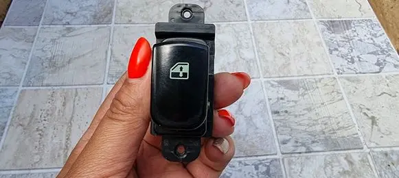 Hyundai Sonata Electric window control switch 202005491