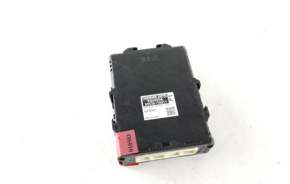 Toyota Prius+ (ZVW40) Gearbox control unit/module 8953576011