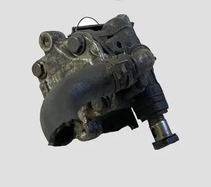 Volkswagen Golf IV Power steering pump 1J0422154A