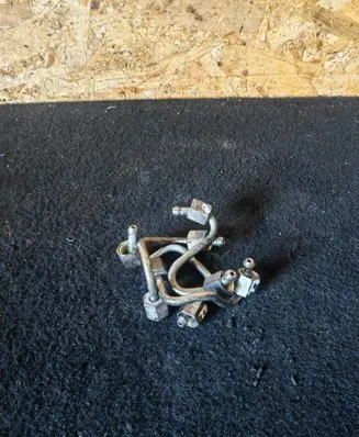 Volkswagen PASSAT CC Fuel injector supply line/pipe