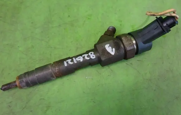 Renault Scenic II - Grand scenic II Fuel injector 0445110110B