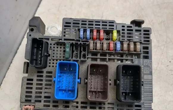 Peugeot 508 BSM Control unit 9674921980