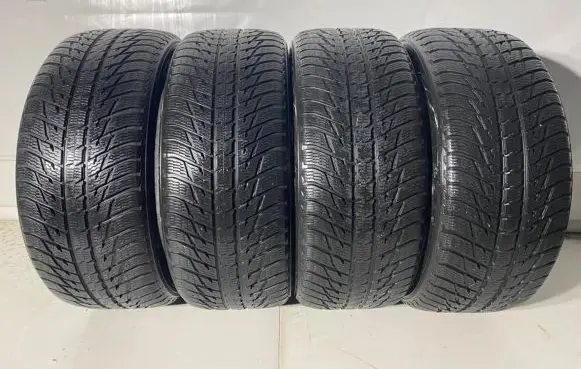 Land Rover Discovery Sport R21 winter tire 27545R21 2754521 NOKIAN