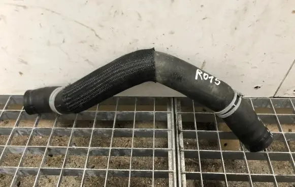 Chevrolet Camaro Engine coolant pipe/hose 23104587