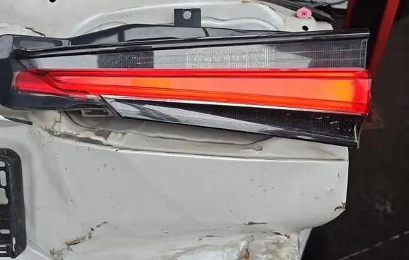 Rear/tail lights