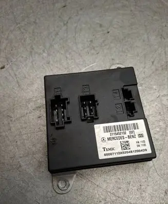 Mercedes-Benz E W211 Comfort/convenience module 2115452132