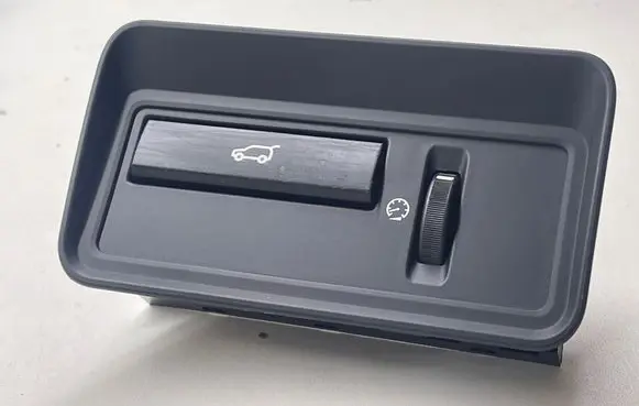 Land Rover Range Rover Sport L494 Tailgate/boot open switch button CPLA11654CA N3RUA 10091498