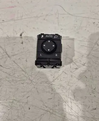 Toyota RAV 4 (XA50) Wing mirror switch 183930