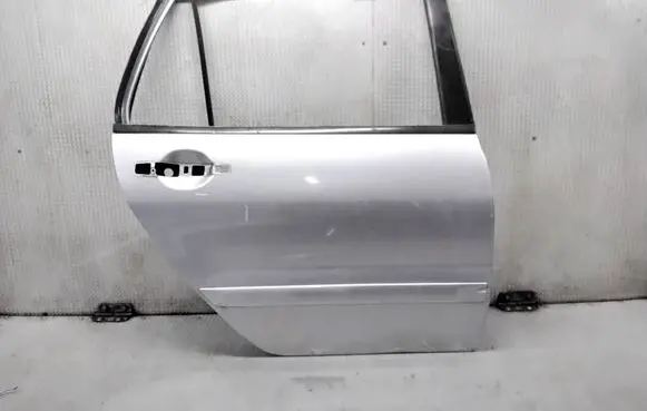 Mitsubishi Lancer Rear door