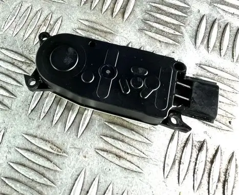 Renault Clio V Radiator active air flap actuator 6477R1012A 6477R1012