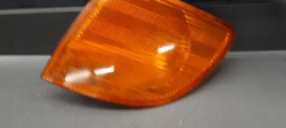 Mercedes-Benz Vito Viano W638 Front indicator light