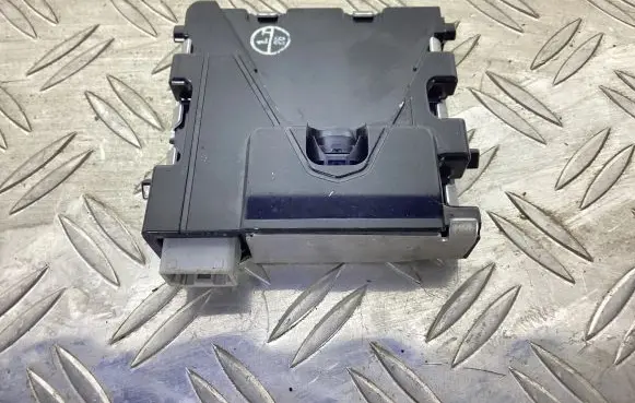Lexus RX 450H Windshield/windscreen camera 8646C48010 0365007442