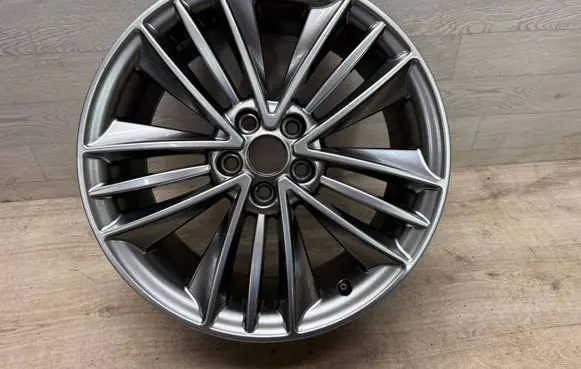 R18 alloy rim
