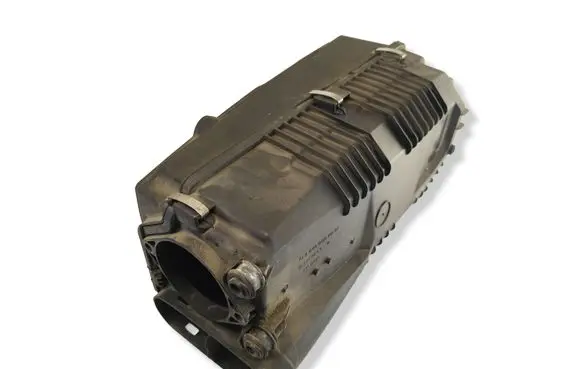 Mercedes-Benz C W204 Air filter box A6460902001