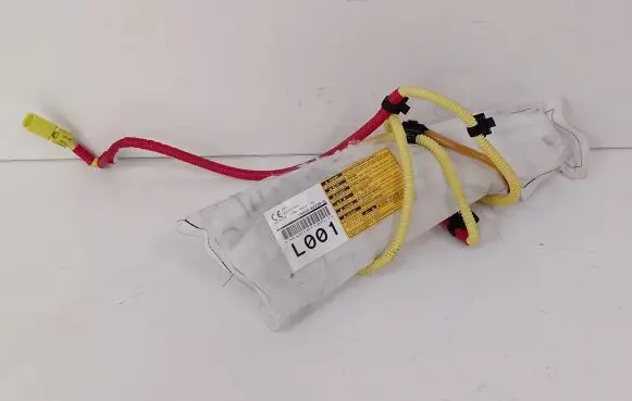 Toyota Prius c Seat airbag 7392052230D