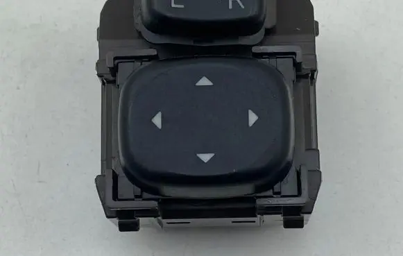 Toyota Avensis T270 Wing mirror switch 183647